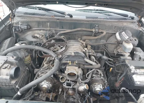 2006 Toyota Tundra Sr5 V8 from USA, damaged, VIN 5TBET34176S541661